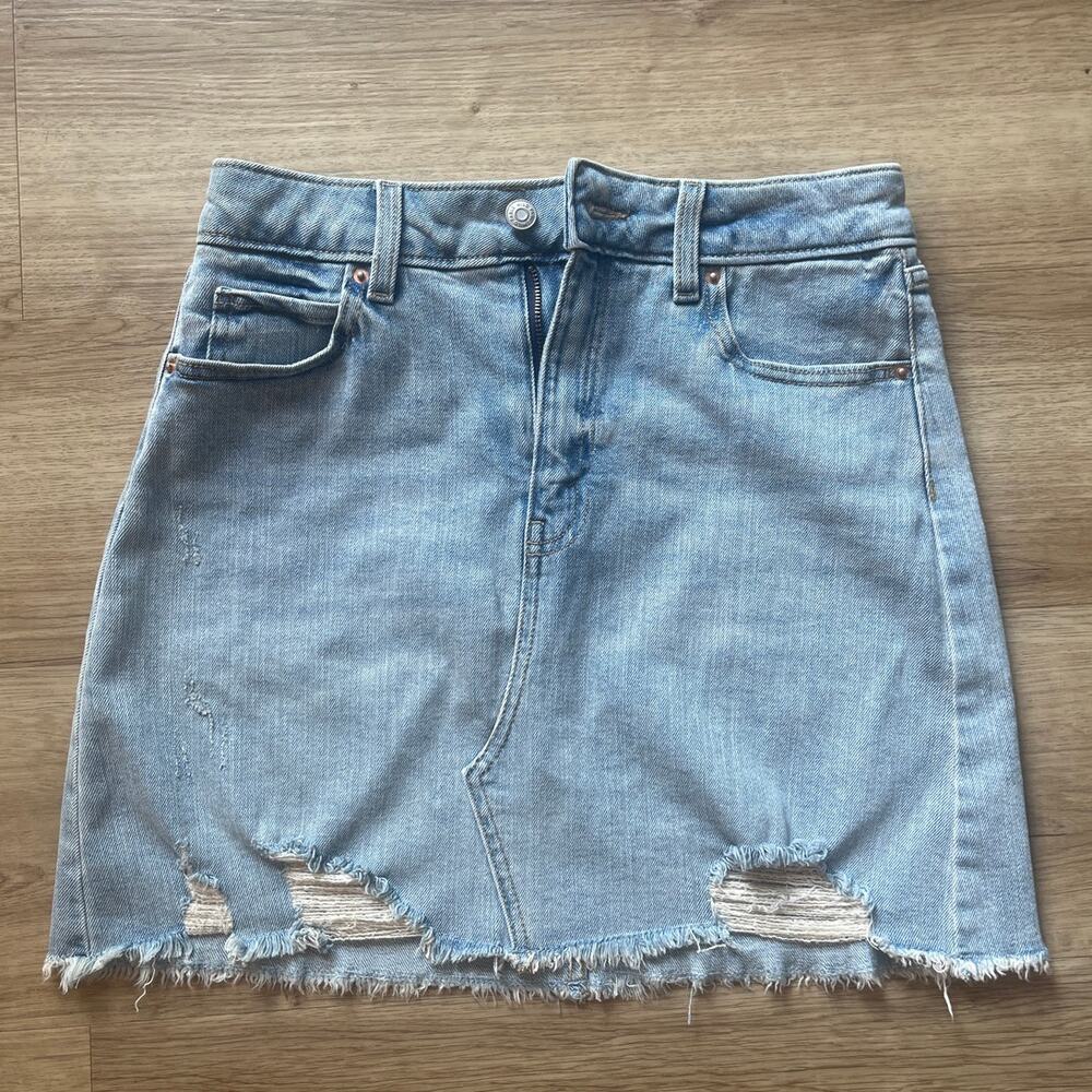 Wild Fable Denim Mini Skirt Womens 6 Blue Distressed Raw Hem Y2K Coastal Cowgirl